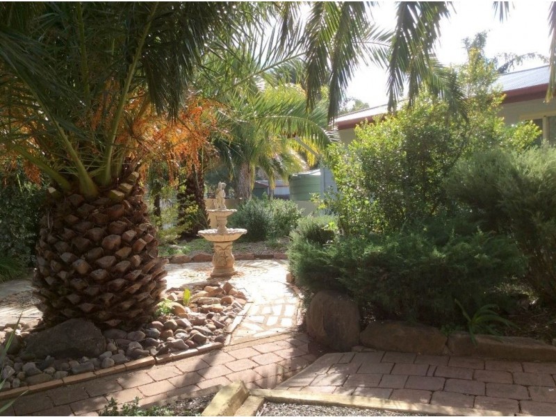 44 Whitby Street, Melrose SA 5483