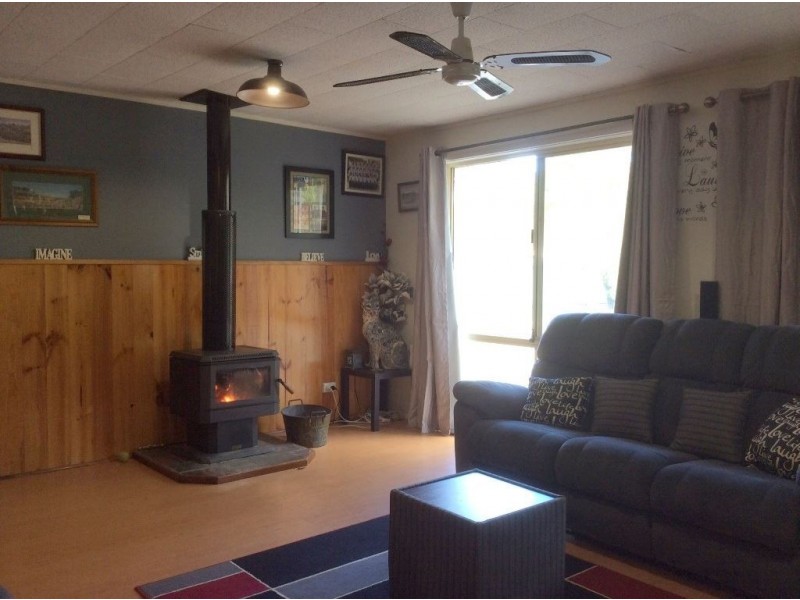 44 Whitby Street, Melrose SA 5483