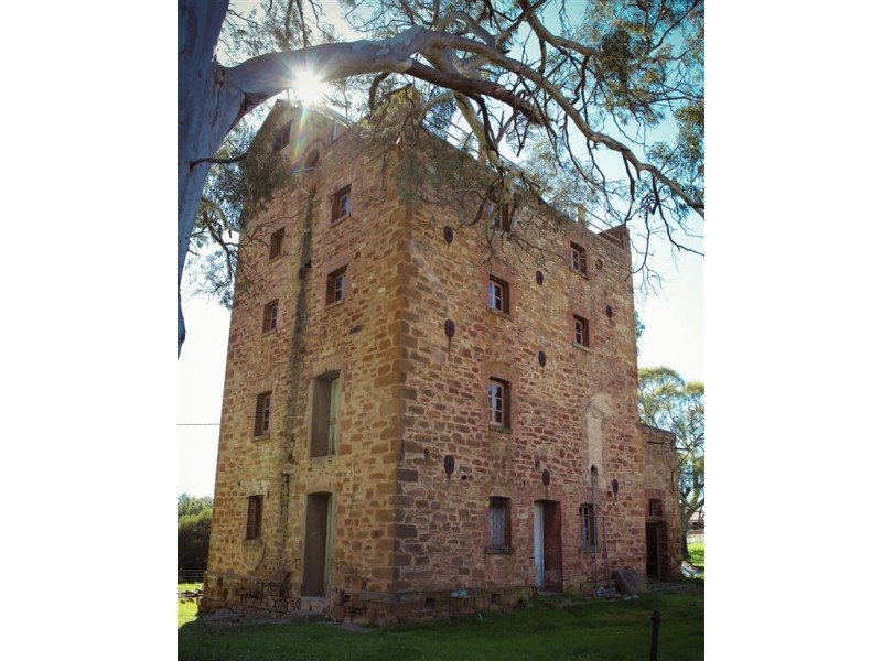 9 – 11 Lambert Street, Melrose SA 5483