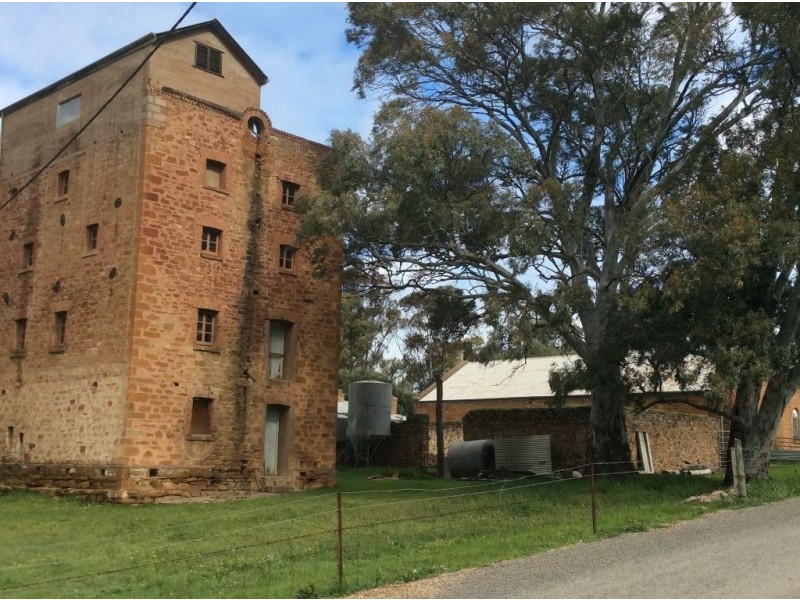 9 – 11 Lambert Street, Melrose SA 5483