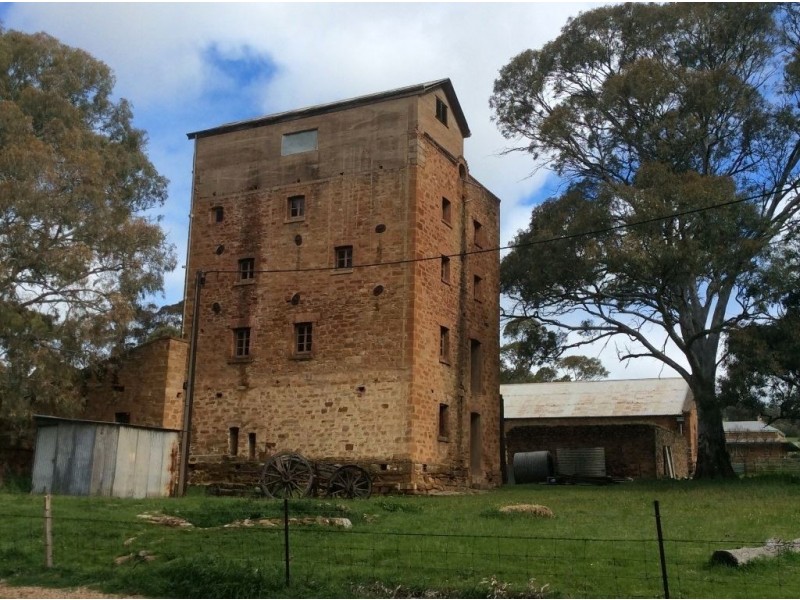 9 – 11 Lambert Street, Melrose SA 5483