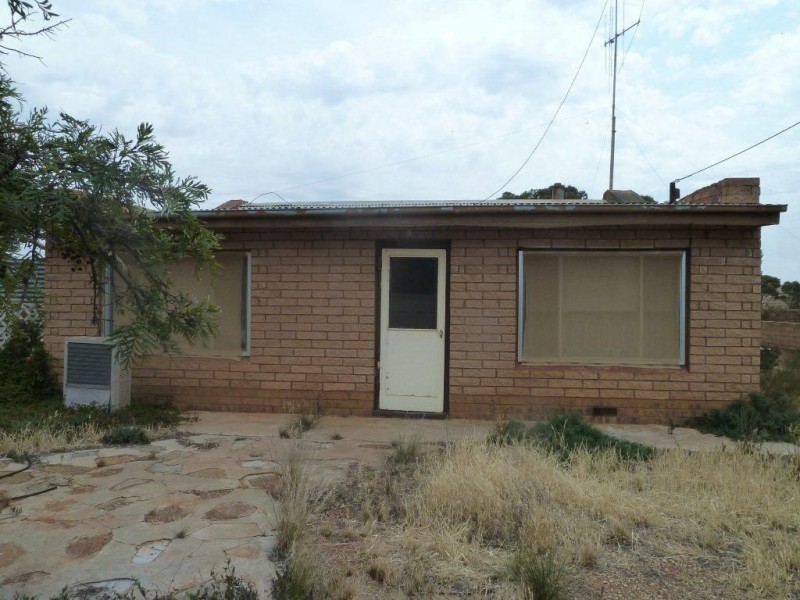 * Packer Street, Terowie SA 5421