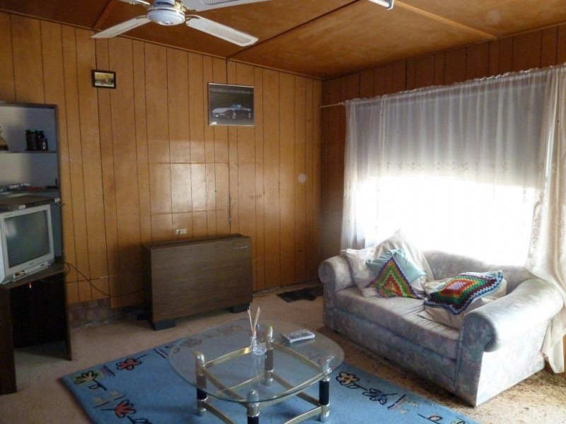 * Packer Street, Terowie SA 5421