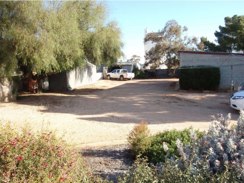 36 Willoughby St, Yaninee SA 5653