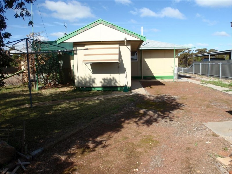 9 Camplin St, Wudinna SA 5652