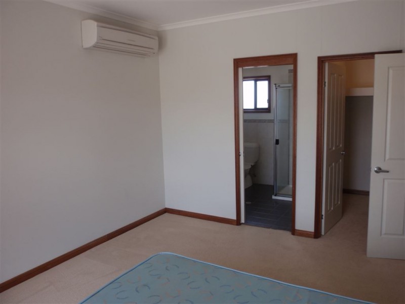 12 Heath Street, Wudinna SA 5652