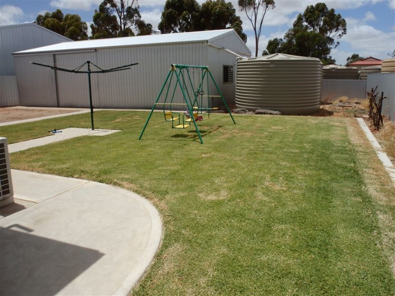 12 Heath Street, Wudinna SA 5652