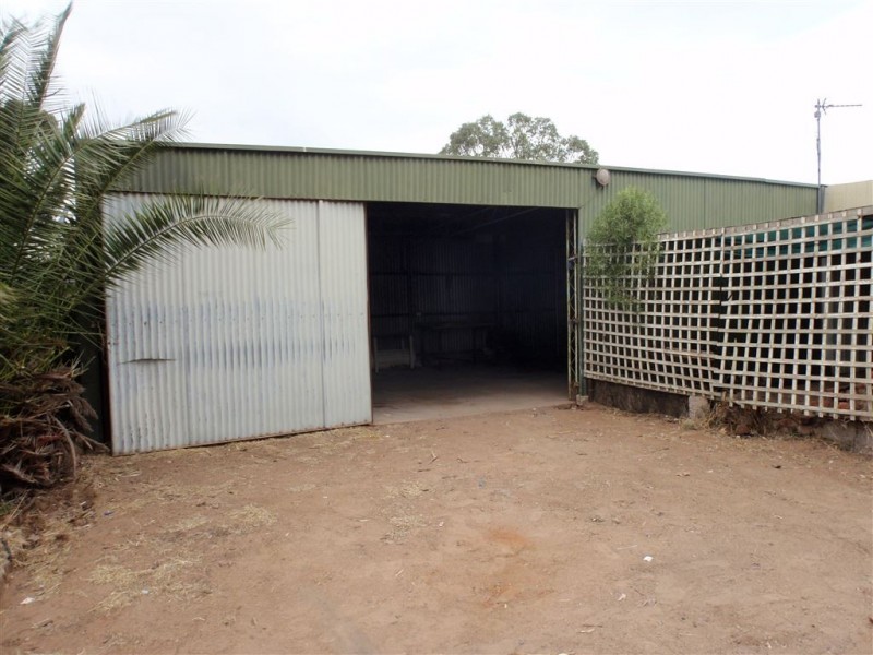 24 Eyre Highway, Wudinna SA 5652