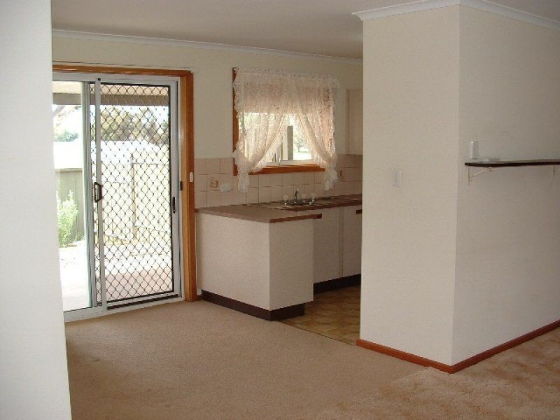 6 Kelly Street, Riverton SA 5412