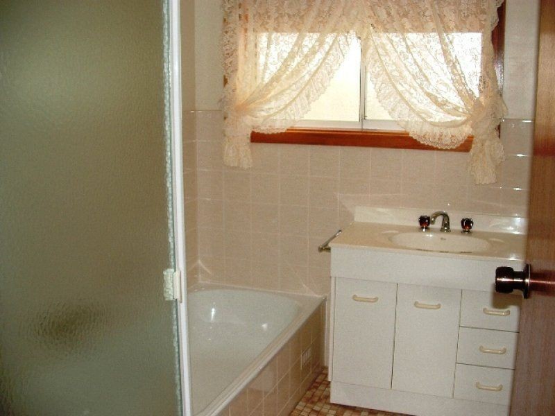 6 Kelly Street, Riverton SA 5412