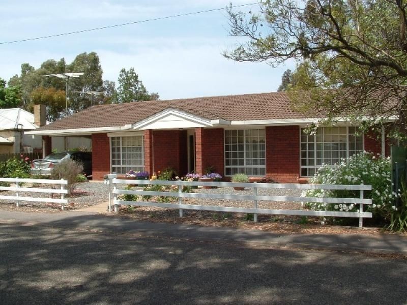 7 Strickland Street, Riverton SA 5412