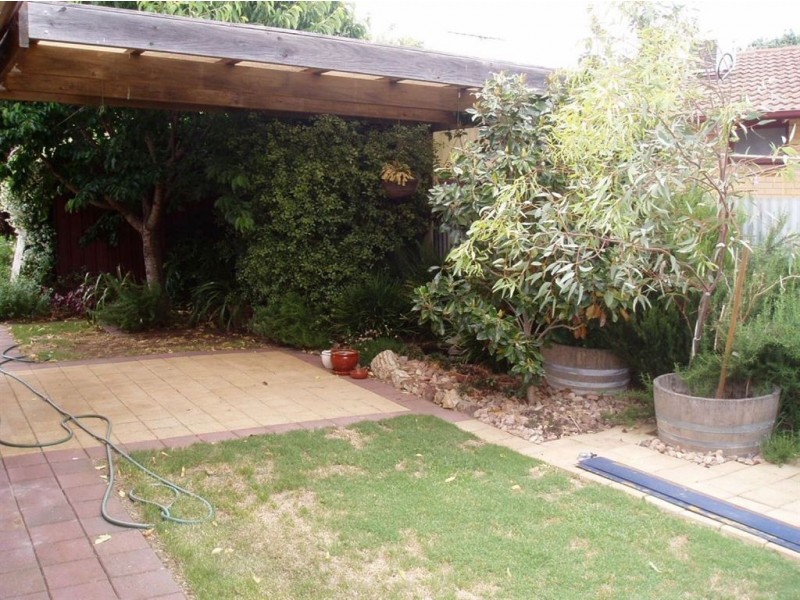 5 Charles Street, Riverton SA 5412
