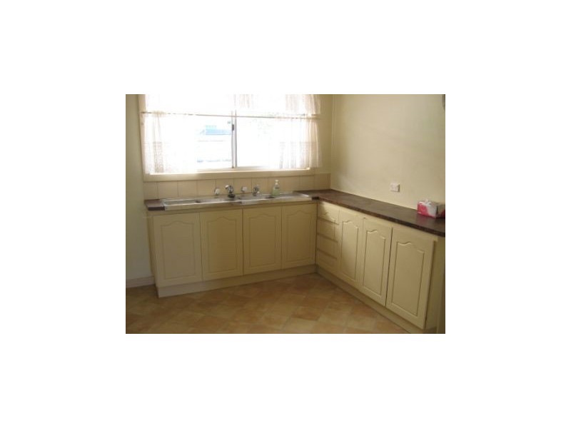 10 Masters Street, Riverton SA 5412