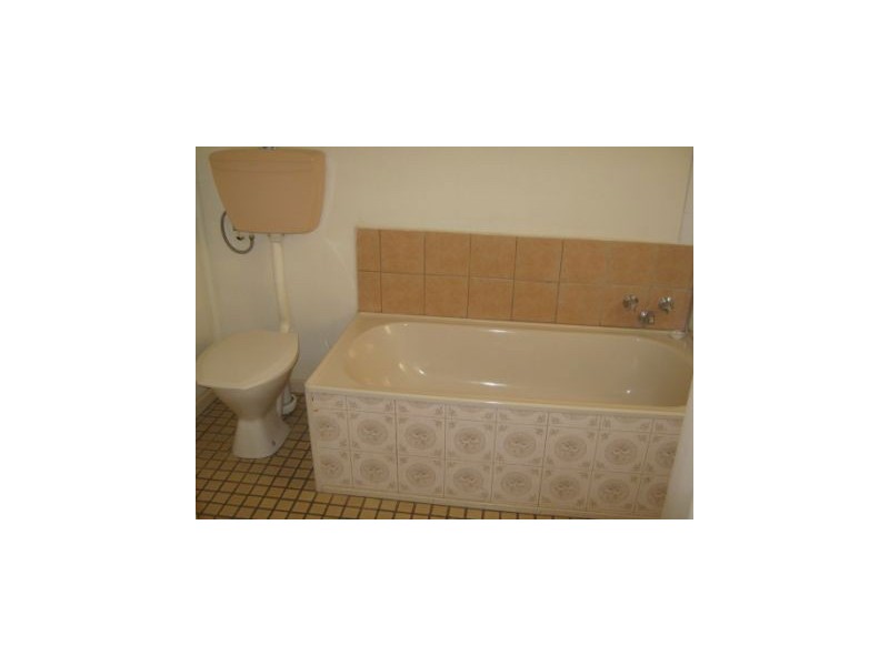 10 Masters Street, Riverton SA 5412