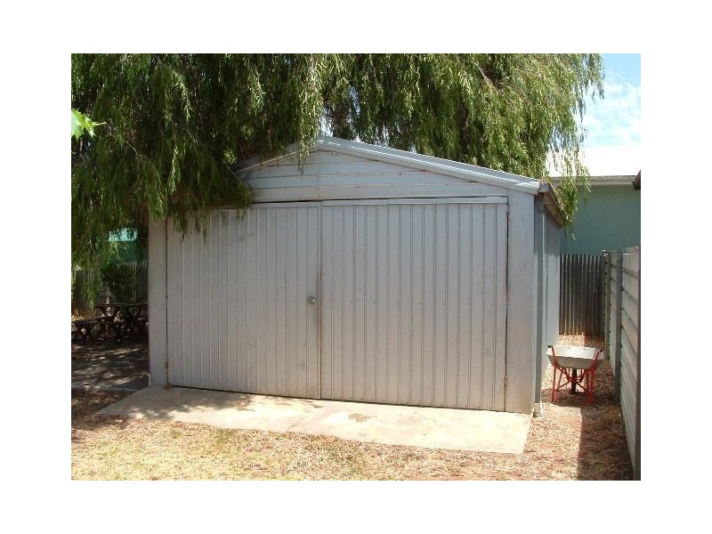 10 Paul Street, Riverton SA 5412