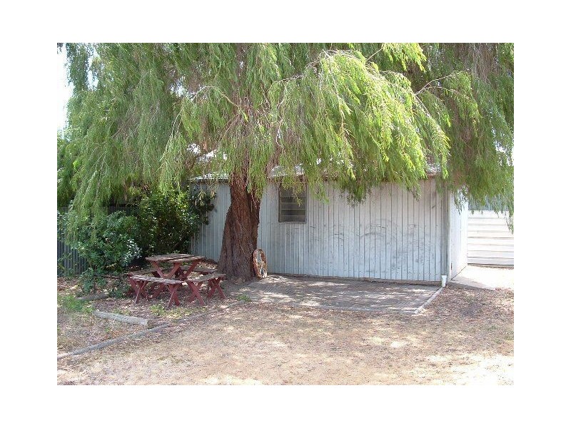 10 Paul Street, Riverton SA 5412