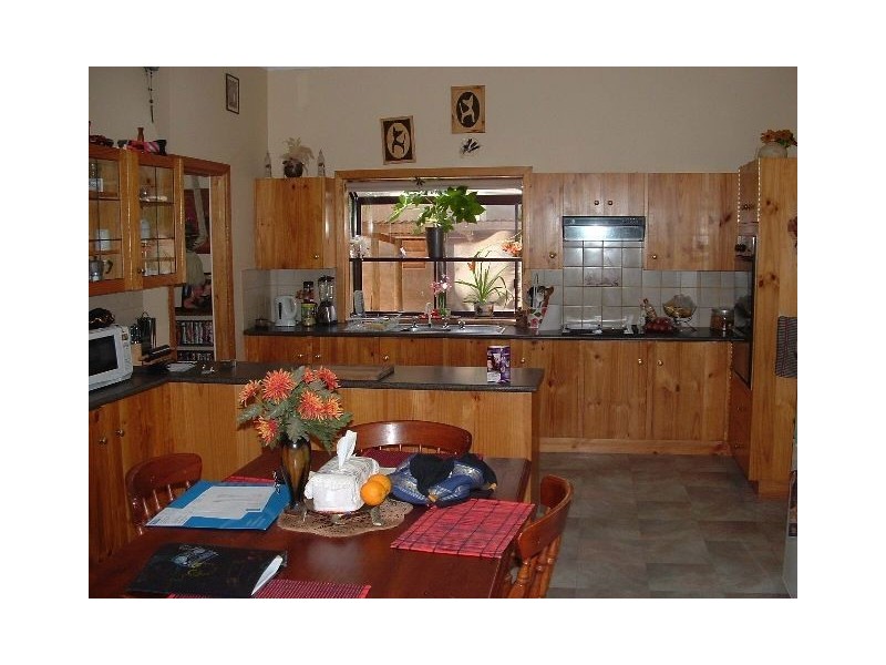 4 Frederick Place, Riverton SA 5412