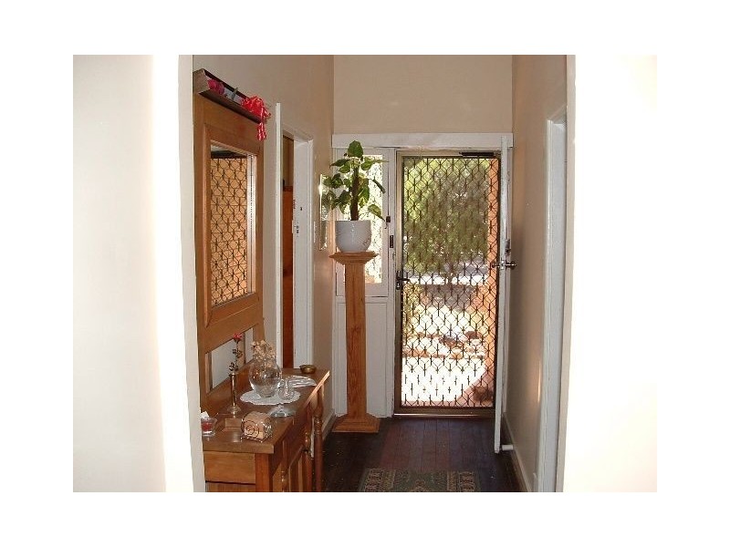 4 Frederick Place, Riverton SA 5412