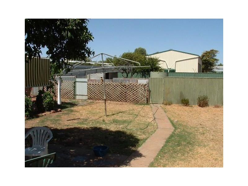 4 Frederick Place, Riverton SA 5412