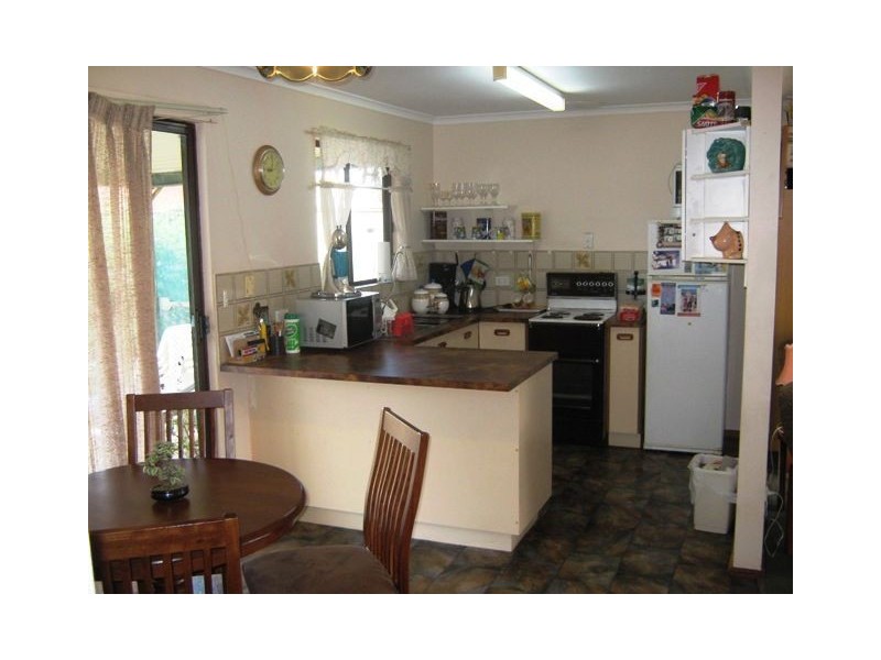 11 Strickland Street, Riverton SA 5412