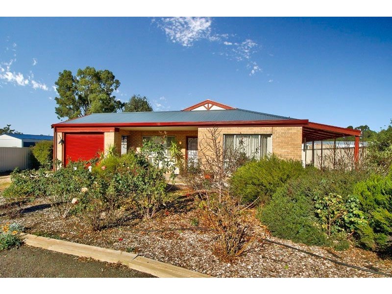 6 Griffen Court, Riverton SA 5412