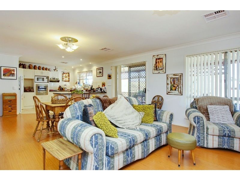 6 Griffen Court, Riverton SA 5412