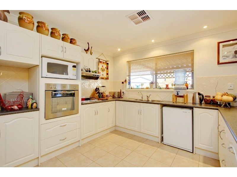 6 Griffen Court, Riverton SA 5412