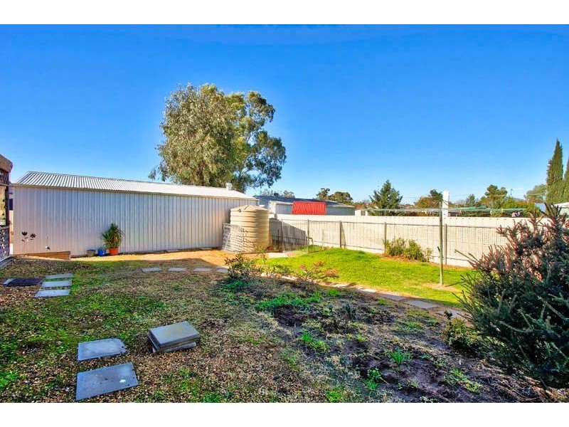 6 Griffen Court, Riverton SA 5412