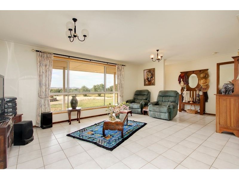 17 Glynn Street, Riverton SA 5412