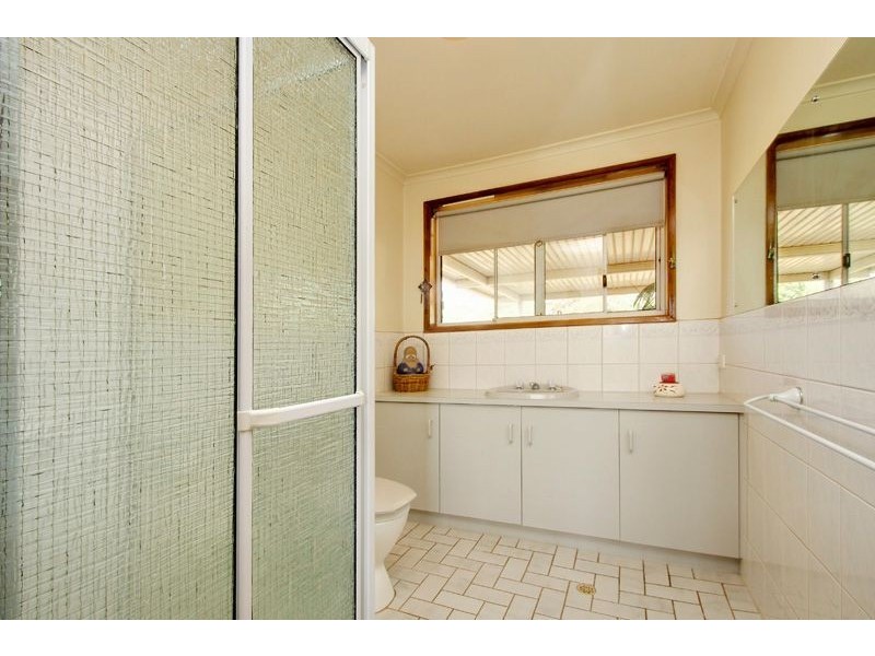 17 Glynn Street, Riverton SA 5412