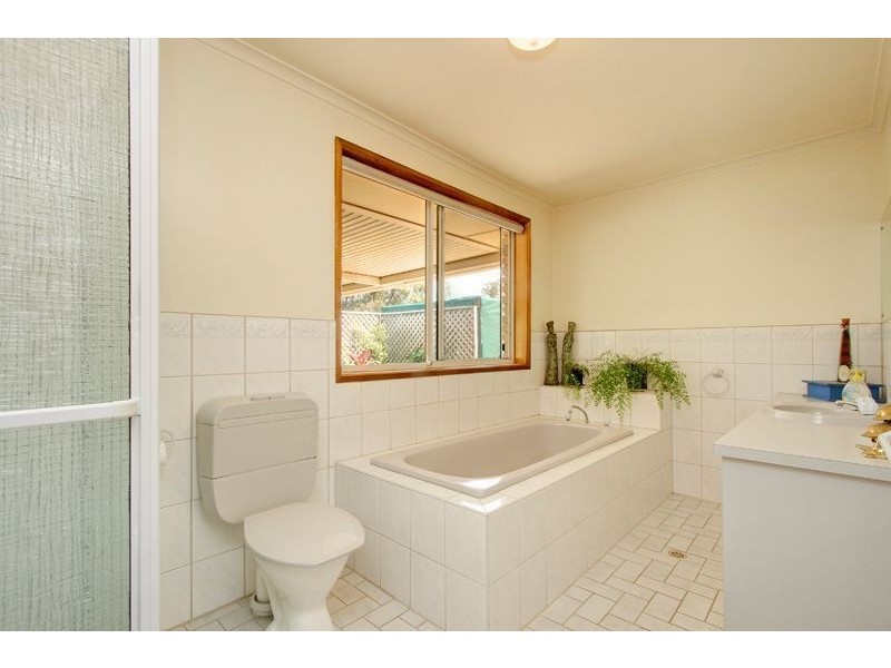 17 Glynn Street, Riverton SA 5412