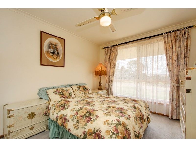 17 Glynn Street, Riverton SA 5412