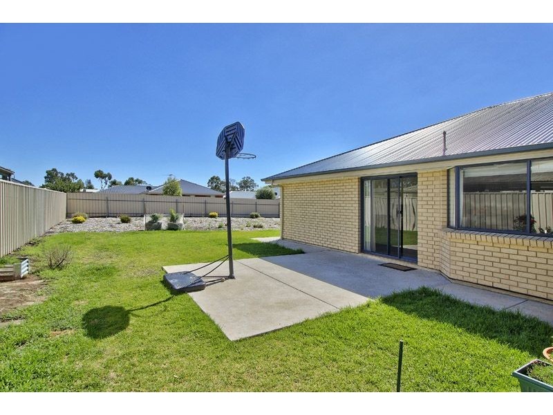 40 Masters Street, Riverton SA 5412