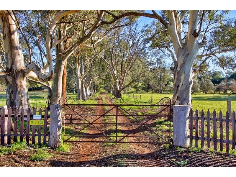 58 Washington Road, Riverton SA 5412