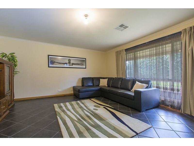19 Jemalong Crescent, Roseworthy SA 5371