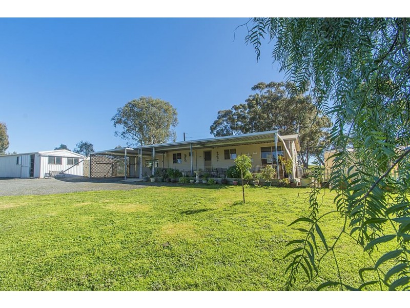 4 St Anthonys Road, Manoora SA 5414