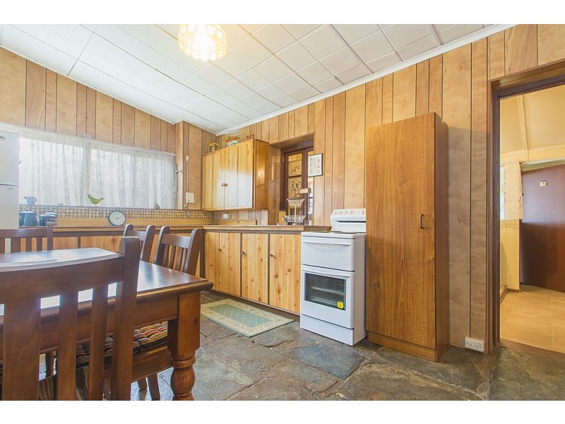 18 Swinden Street, Riverton SA 5412