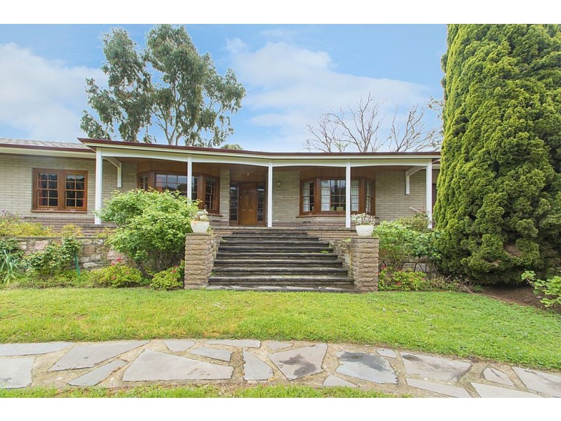 1 Webb Place, Riverton SA 5412