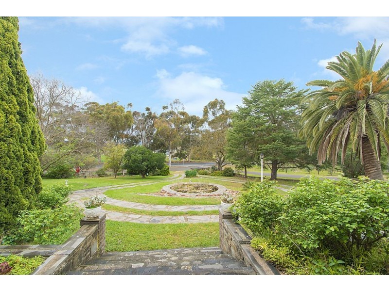 1 Webb Place, Riverton SA 5412