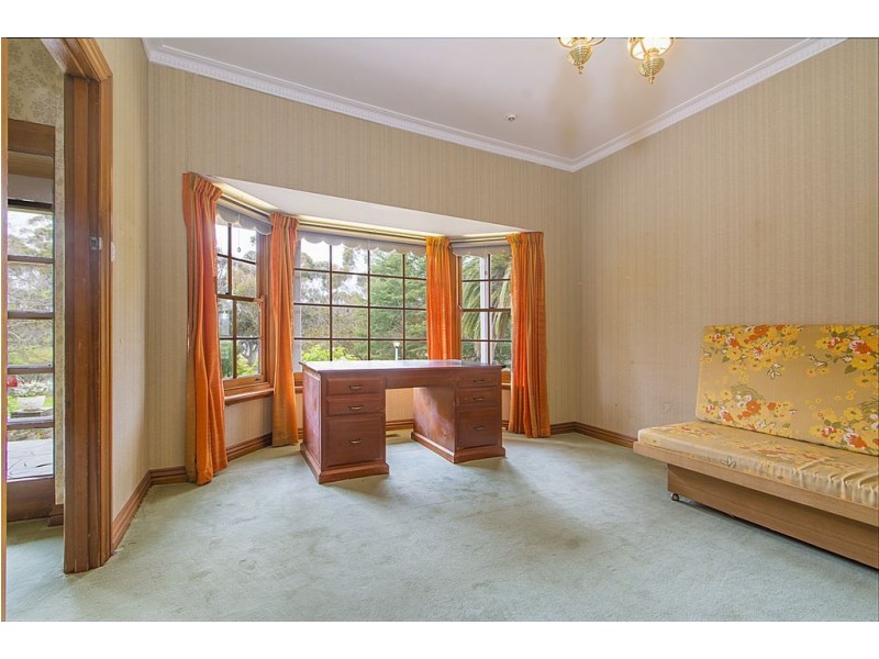 1 Webb Place, Riverton SA 5412