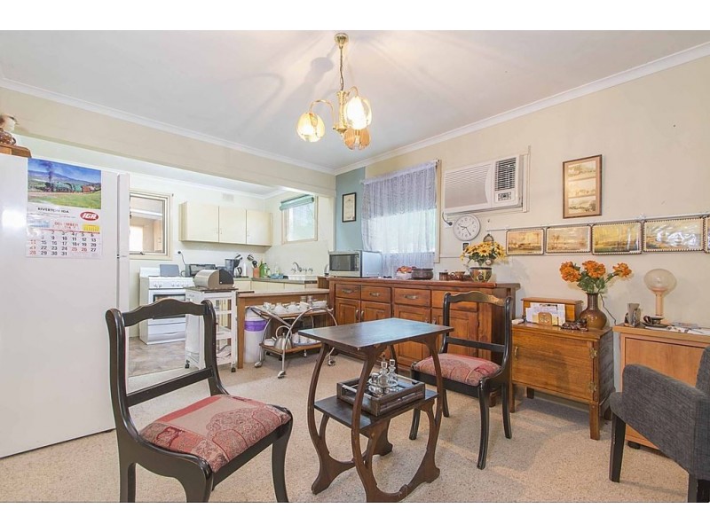 1 Jean Place, Riverton SA 5412