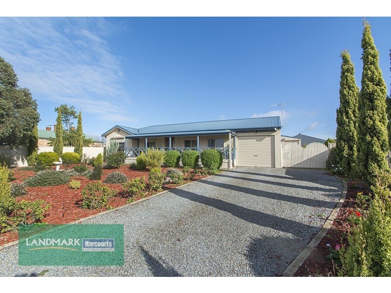 8 Castine Terrace, Riverton SA 5412
