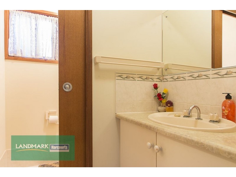 8 Castine Terrace, Riverton SA 5412