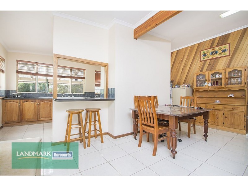 24 Riverton Road, Riverton SA 5412