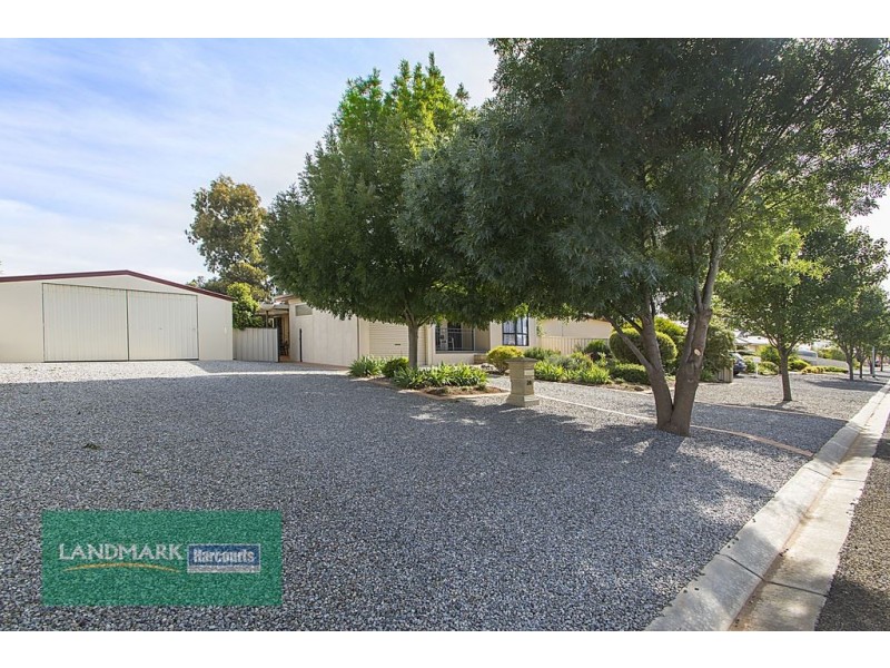 28 Cairns Crescent, Riverton SA 5412