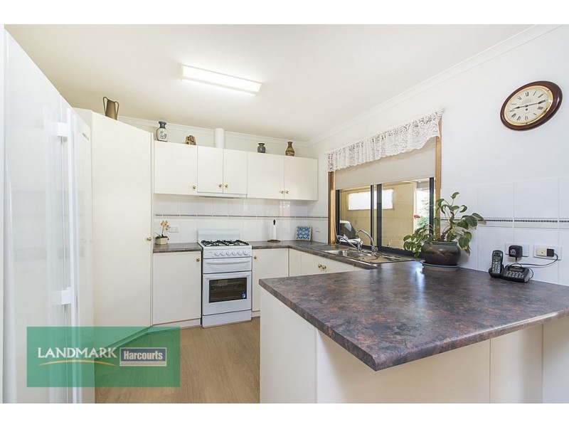 28 Cairns Crescent, Riverton SA 5412