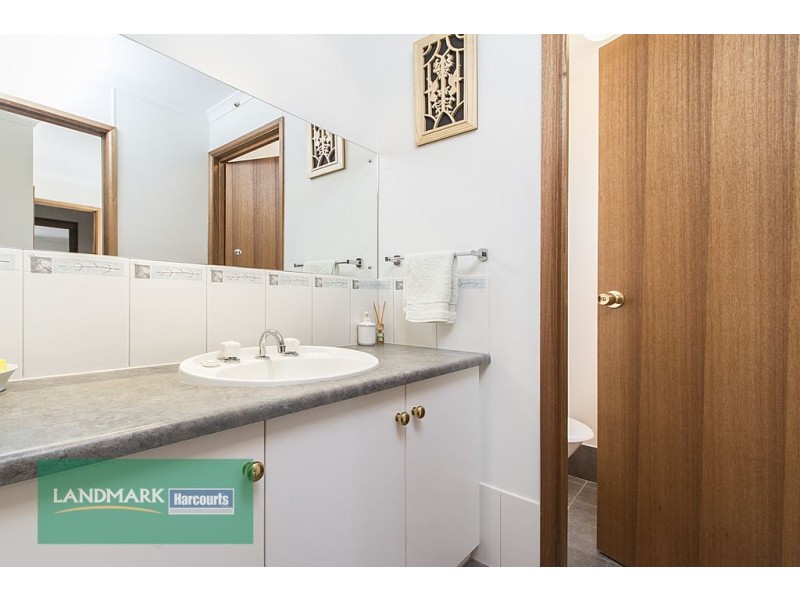 28 Cairns Crescent, Riverton SA 5412