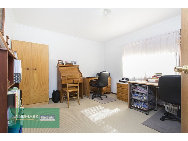 28 Cairns Crescent, Riverton SA 5412