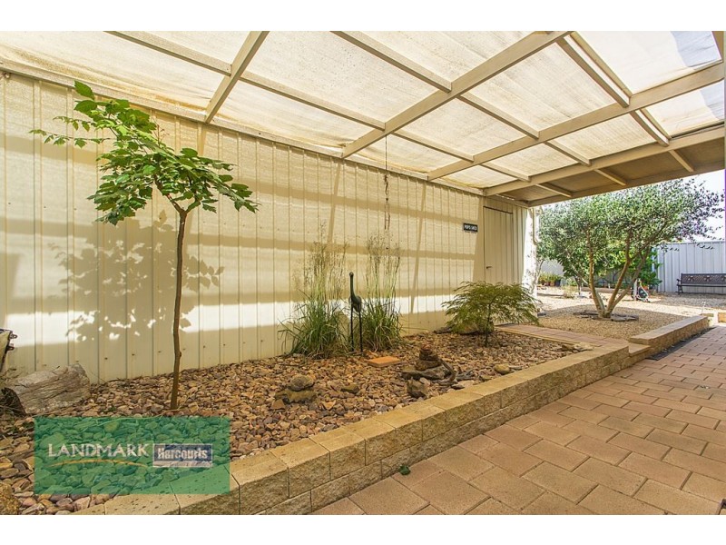 28 Cairns Crescent, Riverton SA 5412
