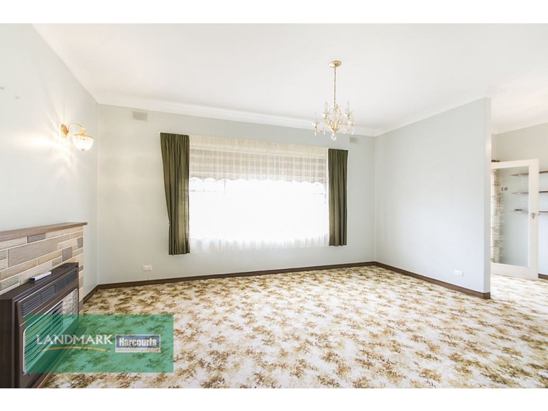 16 Paul Street, Riverton SA 5412